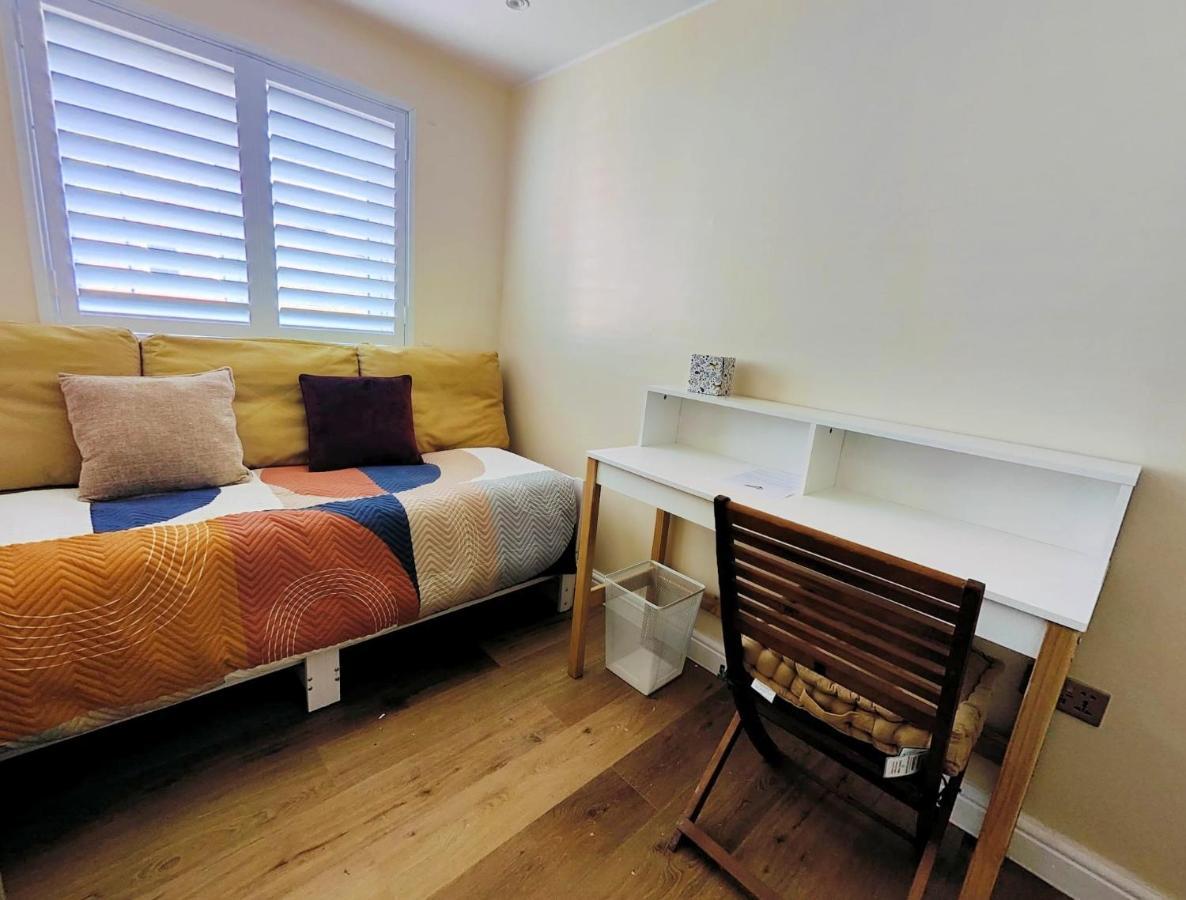 Adel'S House Bed and Breakfast London Exteriör bild